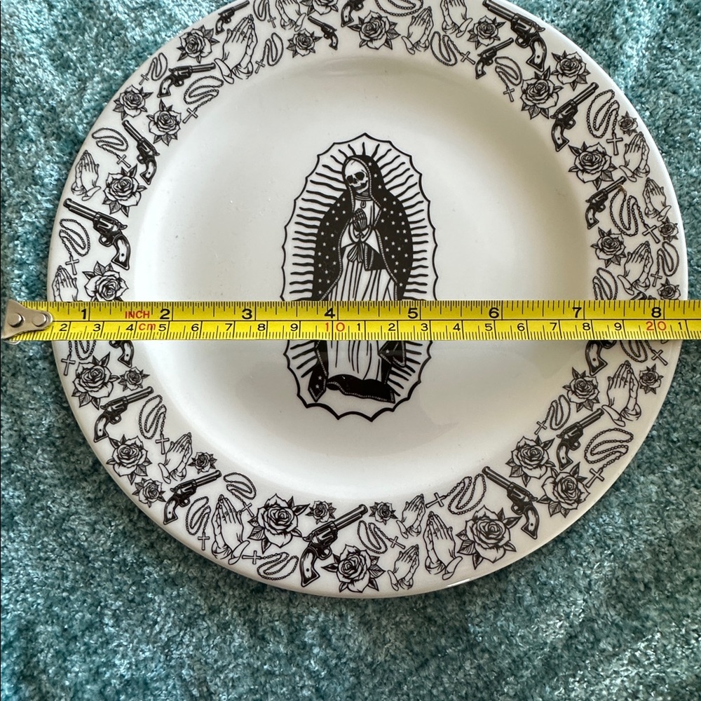 THE SANTA MUERTE SALAD/DESSERT PLATE NWOT - Picture 3 of 7